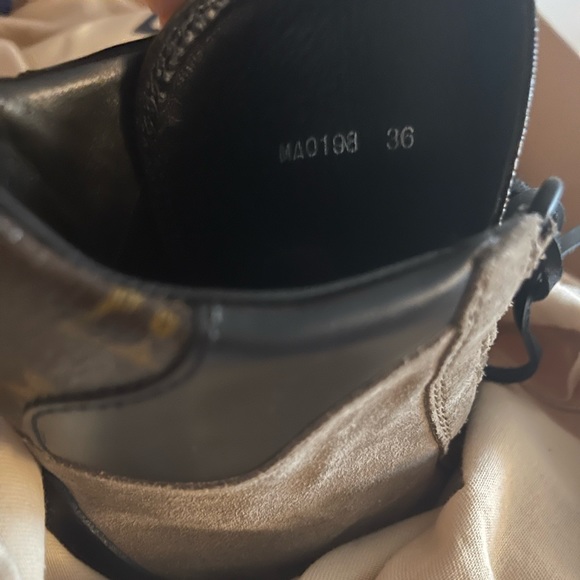 Louis Vuitton boots size 36 (7W) Laureate Plattorm Desert - Picture 3 of 6